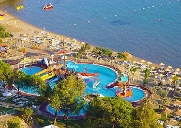 Hotel Carpe Diem Claros Resort location